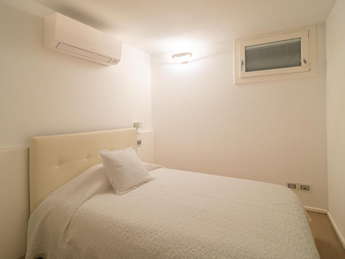 White Dreams Villa ปอร์โตเวเนเร ภายนอก รูปภาพ